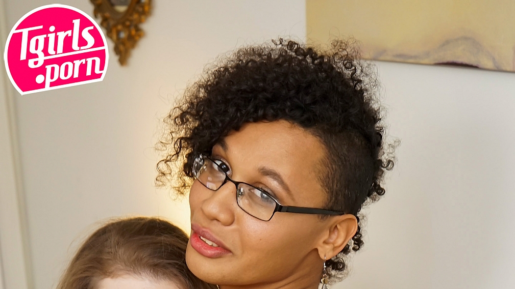 tgirls.porn - Envy Devereaux Seven & Koko Beans.