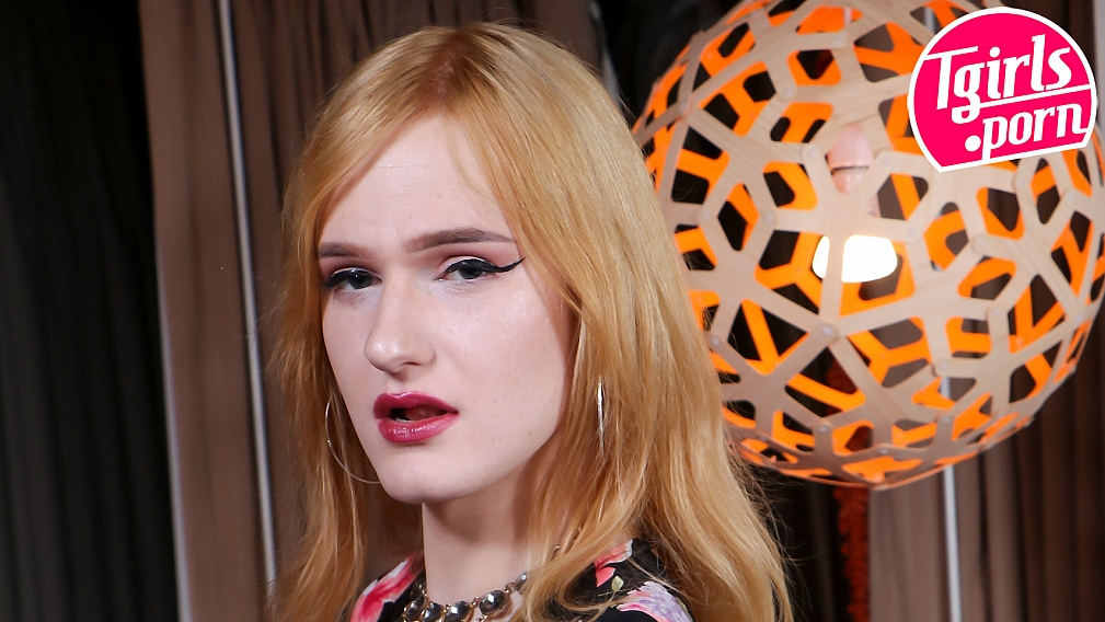 Coco Dahlia & Jenny Flowers