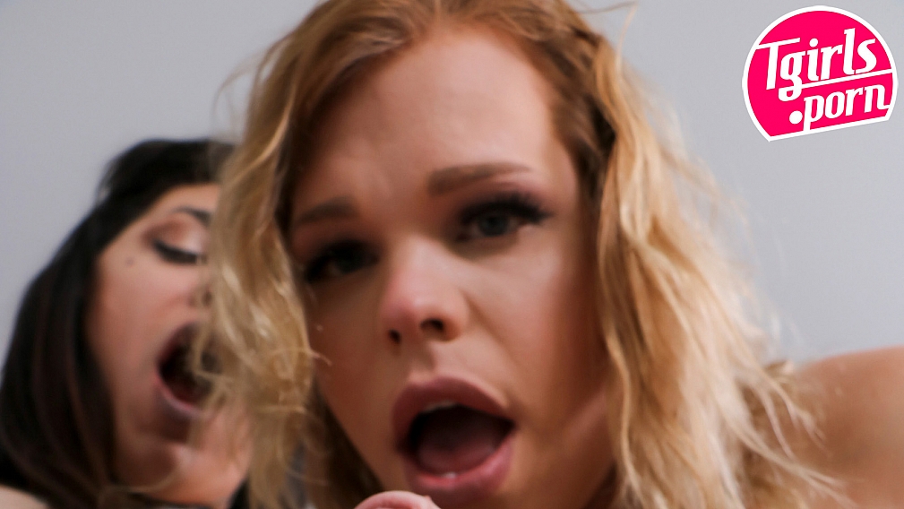 Cassie Woods & Trixxy Von Tease