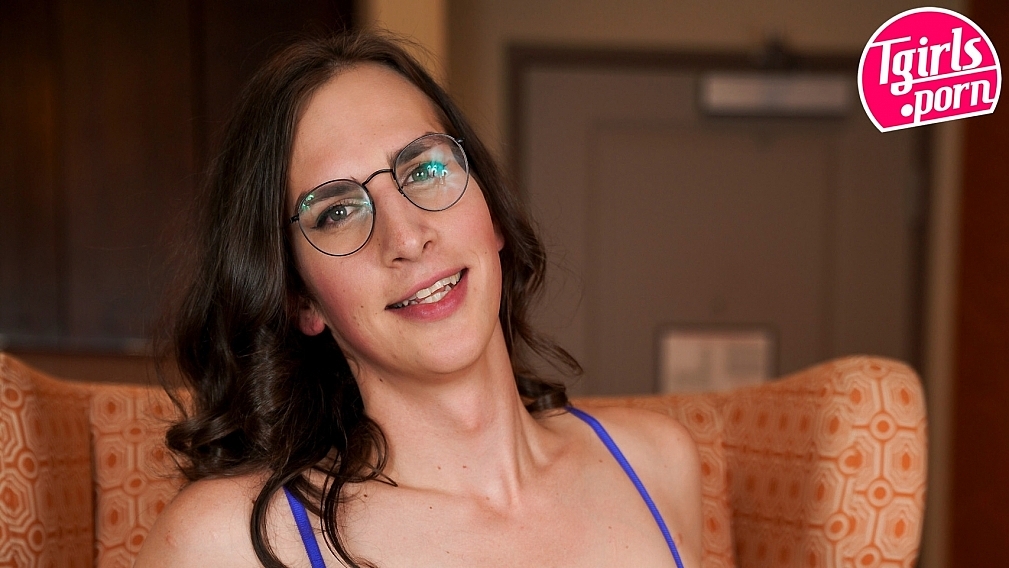 Alexa Vex & Skylar Adams